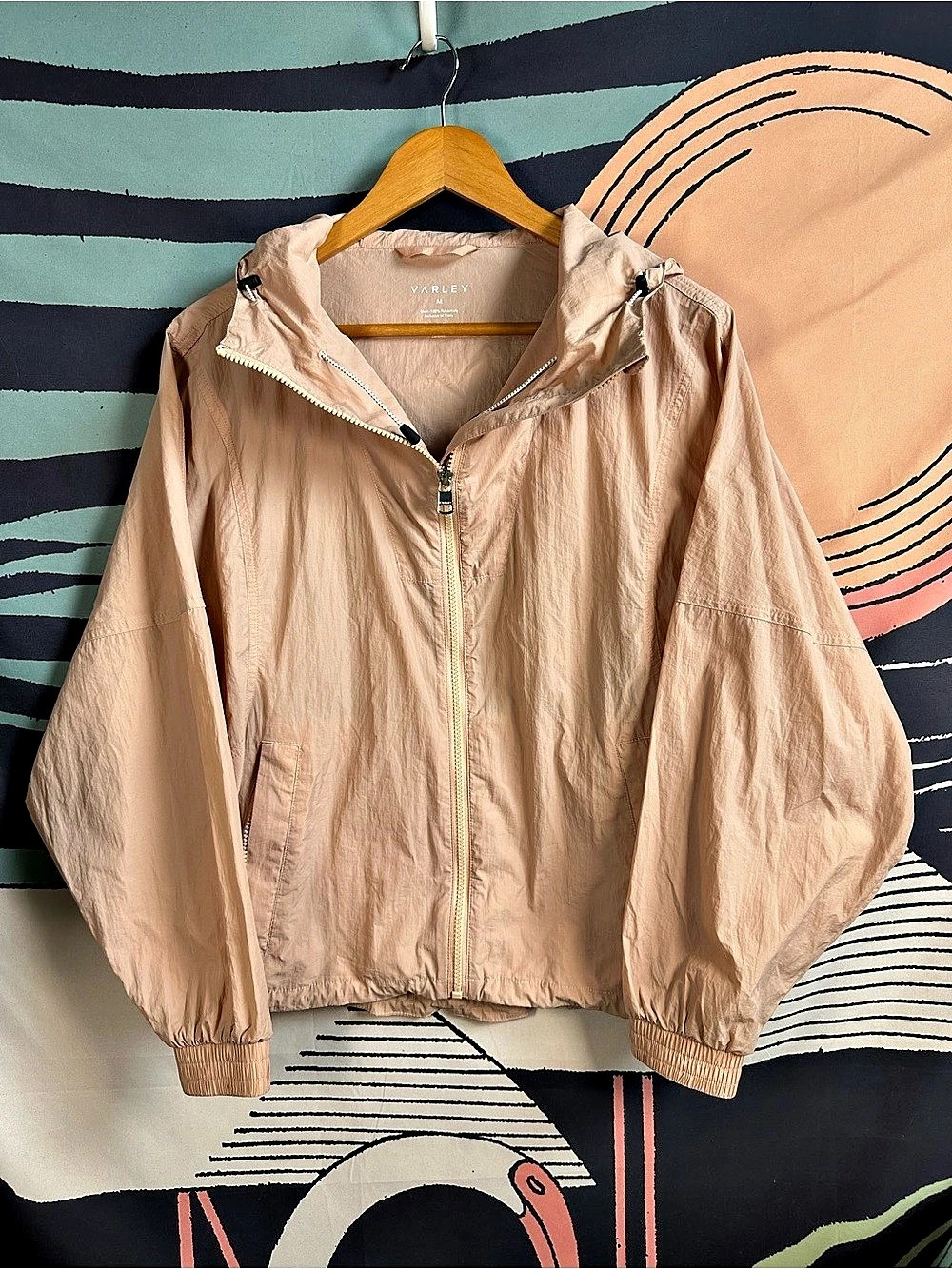 Varley Blake Windbreaker Jacket in Peach Size Medium